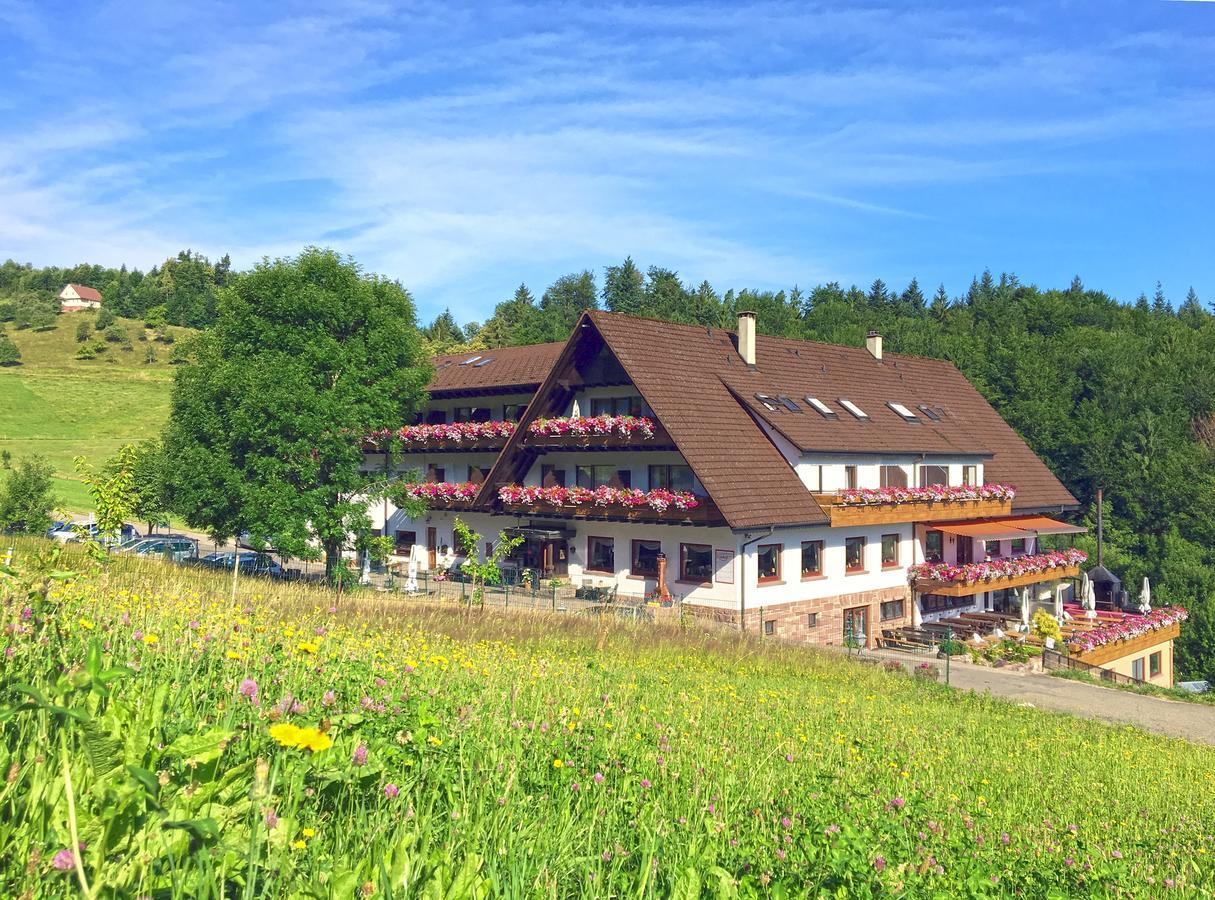 Hoehenhotel & Restaurant Kalikutt Oppenau Exterior foto